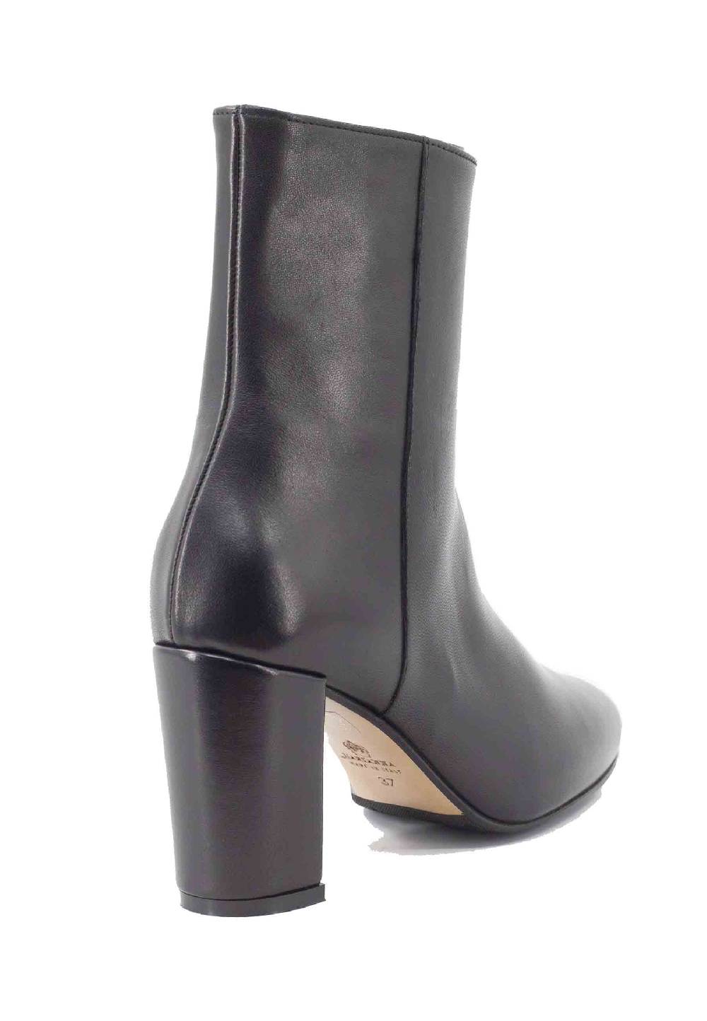 L'ARIANNA Stivaletti TR1692/G in pelle nera Offerta speciale