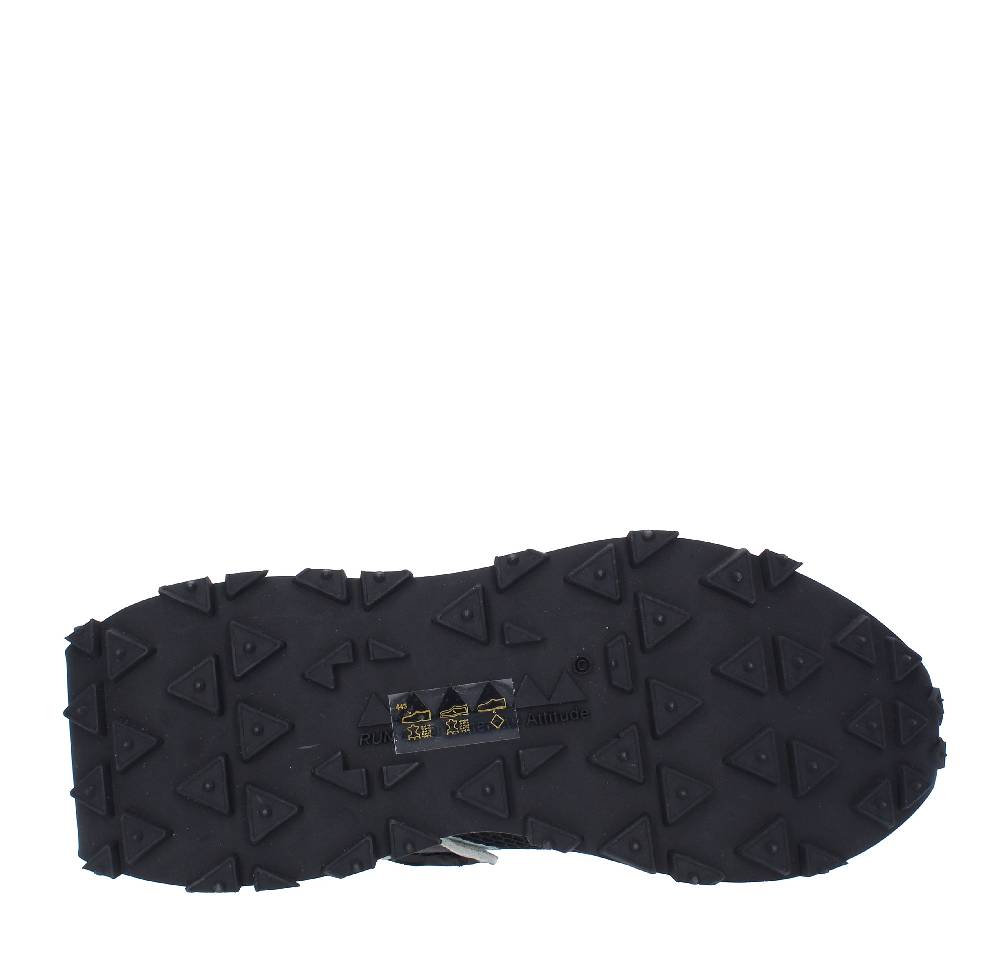 RUN OF Sneakers modello REVOLT RUN OF in camoscio e tessuto Moda