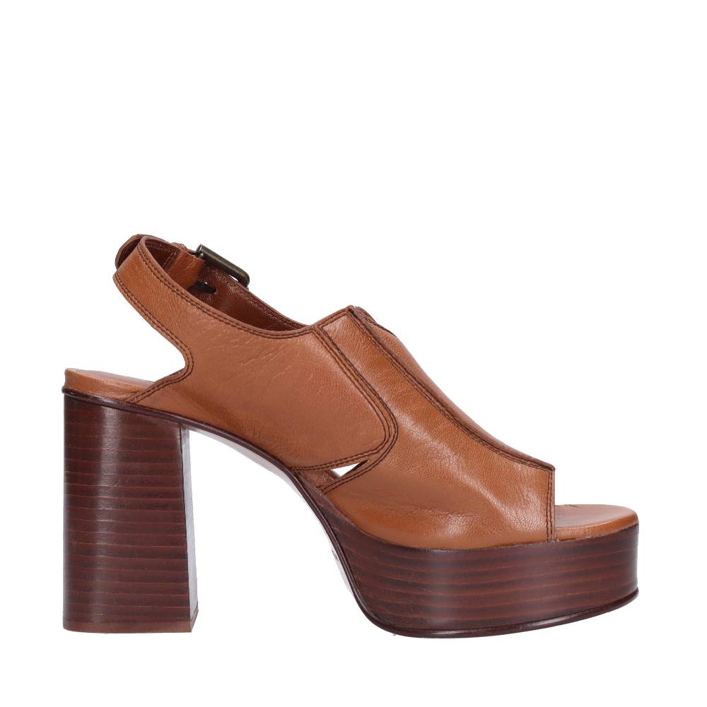 SEE BY CHLOE Sandali in pelle Offerte speciali