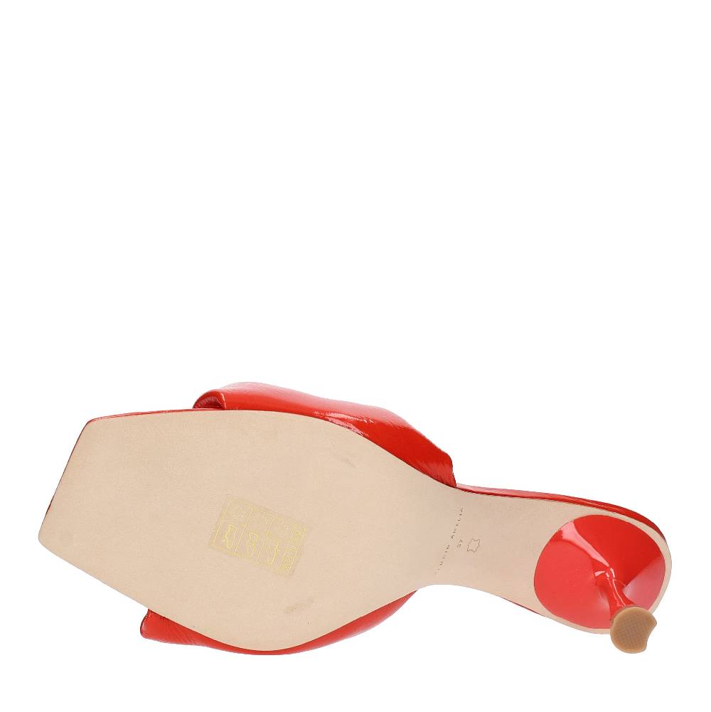 STUDIO AMELIA Mules in pelle Promozione temporanea