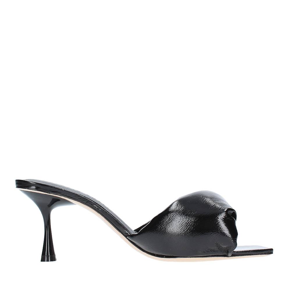 STUDIO AMELIA Mules in pelle Fino al 50% di sconto