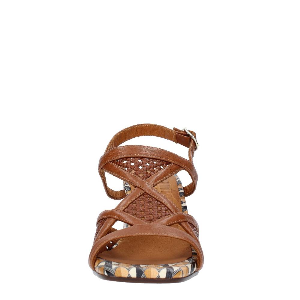CHIE MIHARA Sandali modello PANTE in pelle Fino Al -60%