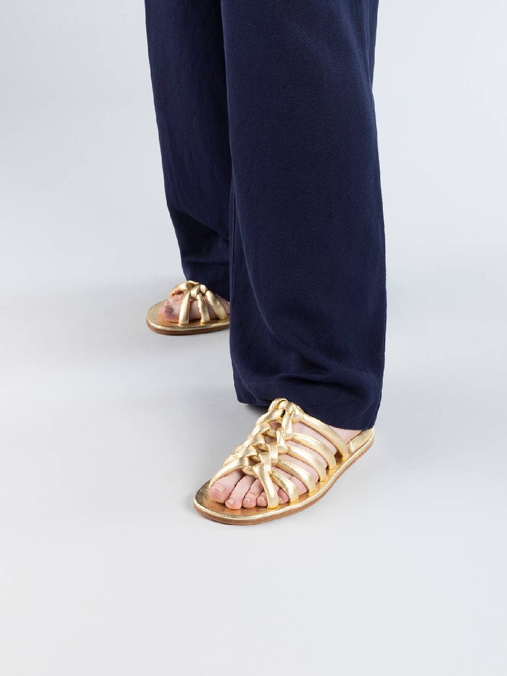 Officine Creative CYBILLE 016 Sandali Slide in Pelle Oro Hotsell