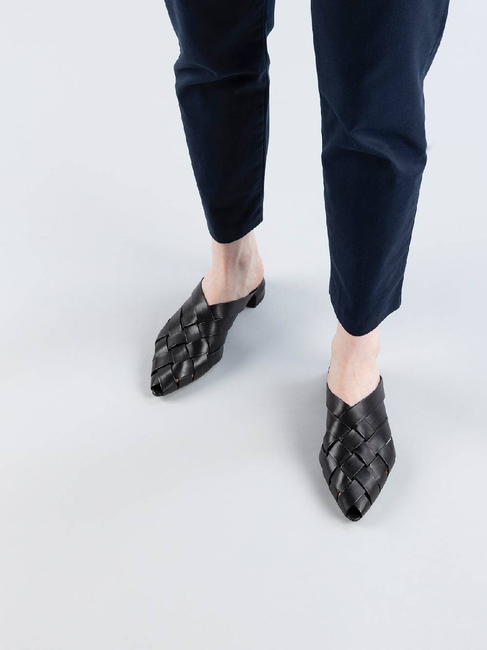 Officine Creative SAGE 105 Sandali Sabot in Pelle Marrone In Vendita