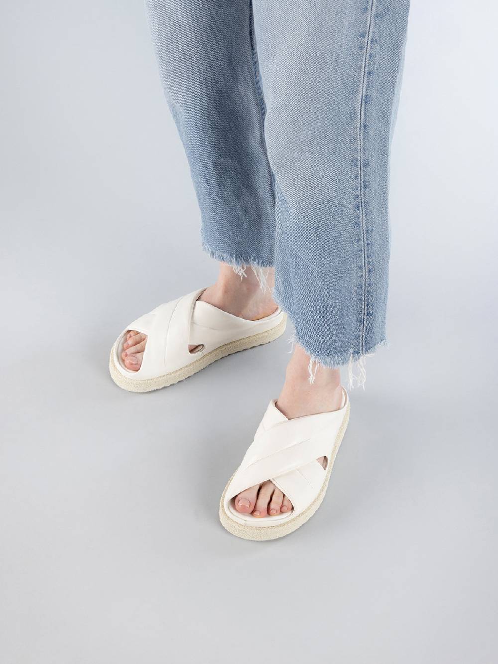 Officine Creative SANDS 103 Sandali Slide in Pelle Bianca Offerte