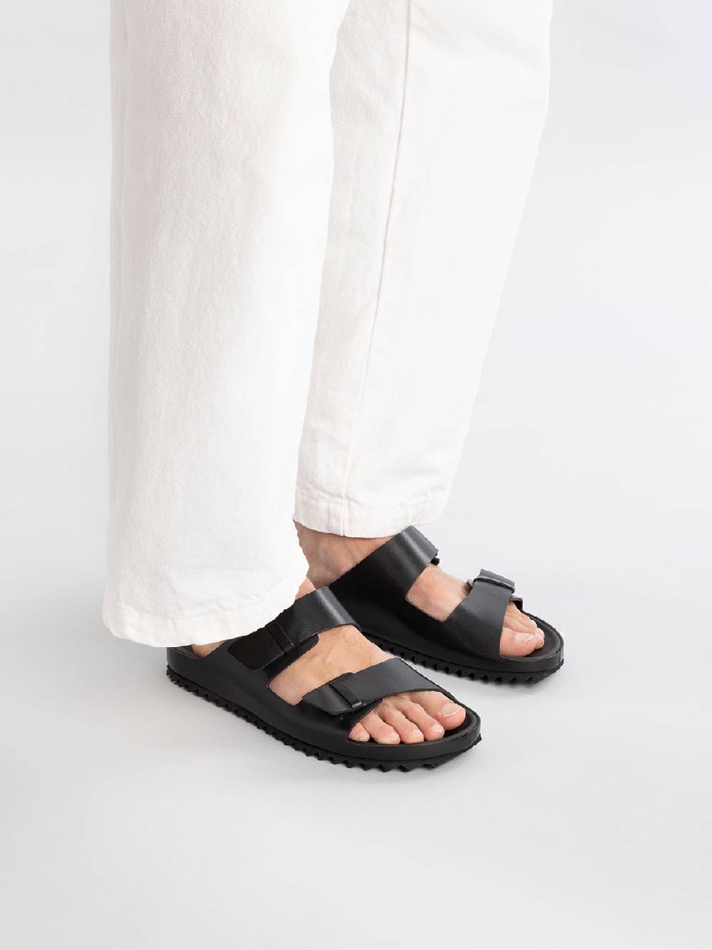Officine Creative AGORA' 002 Sandali in Pelle Nera Shopping Online