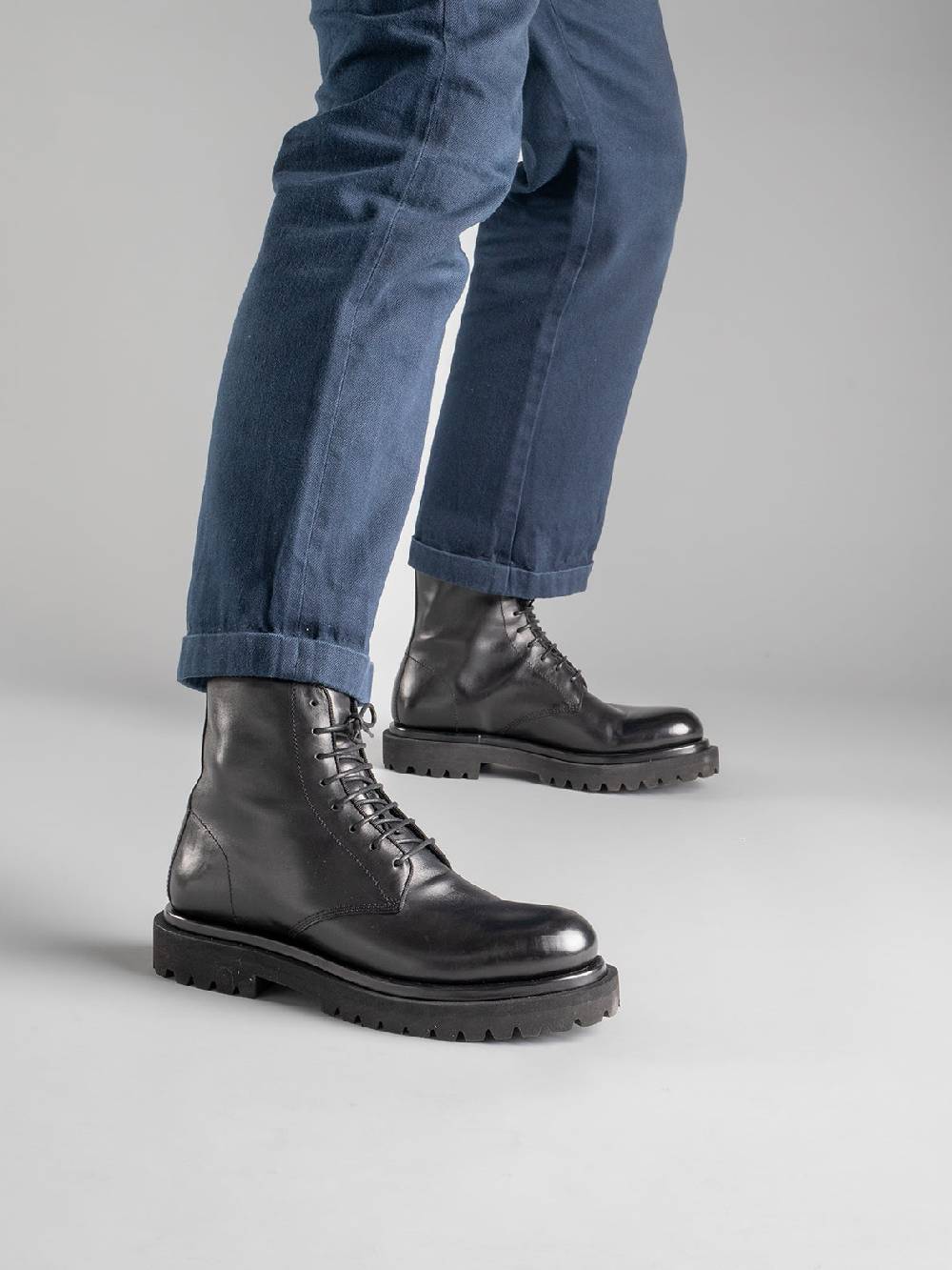 Officine Creative EVENTUAL 002 Stivaletti in Pelle Nera con allacciatura Moda