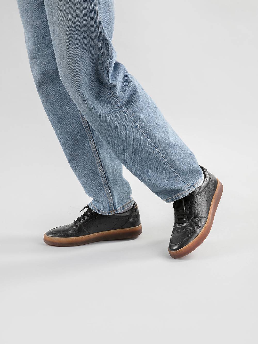 Officine Creative ASSET 001 Sneakers in Pelle Nera Sconto