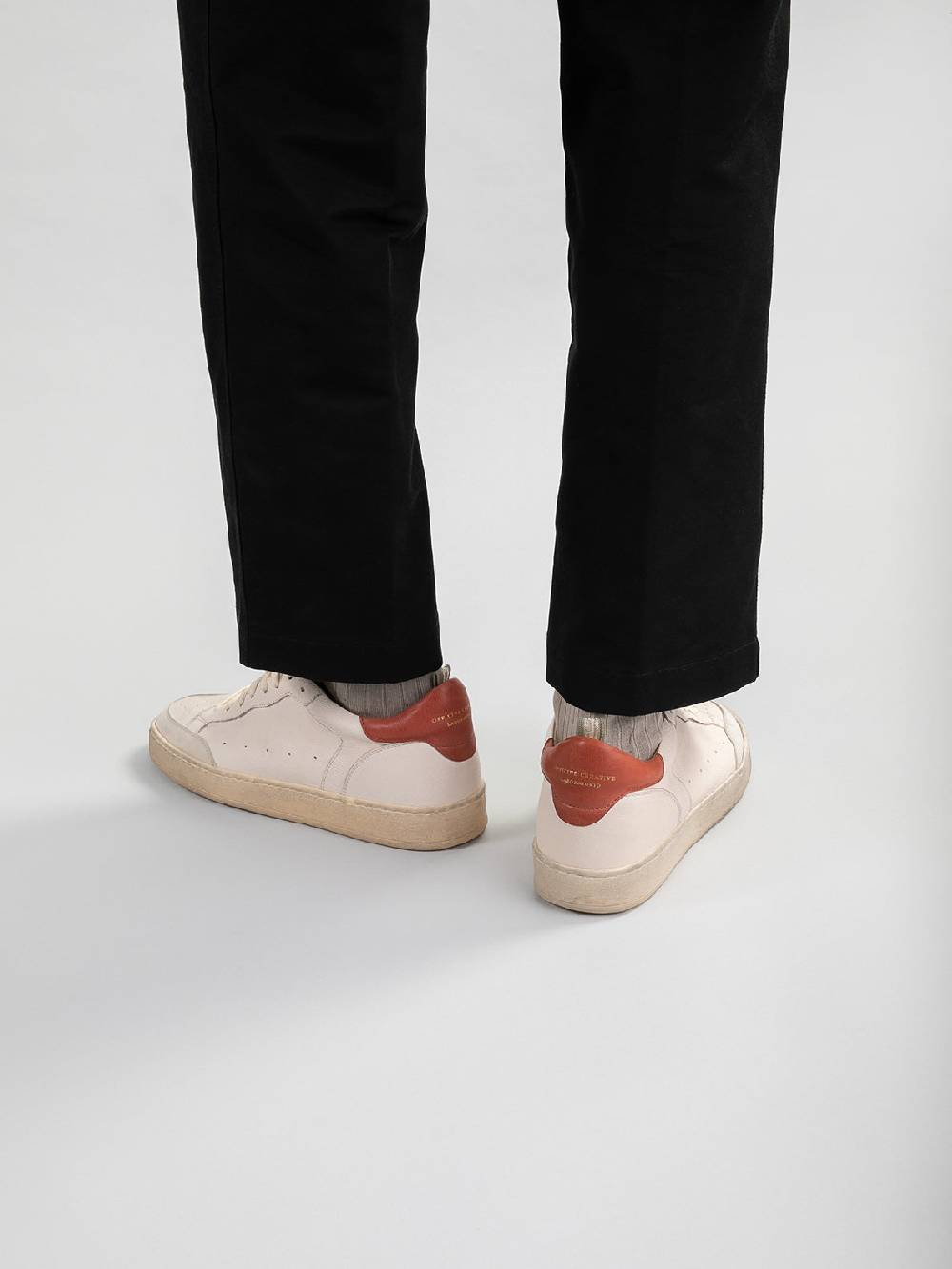 Officine Creative MAGIC 001 Sneakers in Pelle e Camoscio Bianco Online