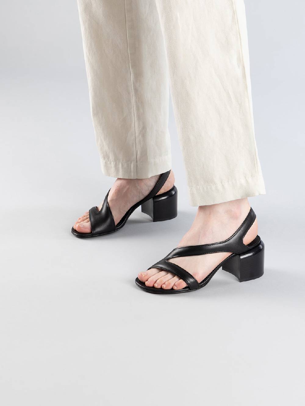 Officine Creative ETHEL 023 Sandali in Pelle Nera Online