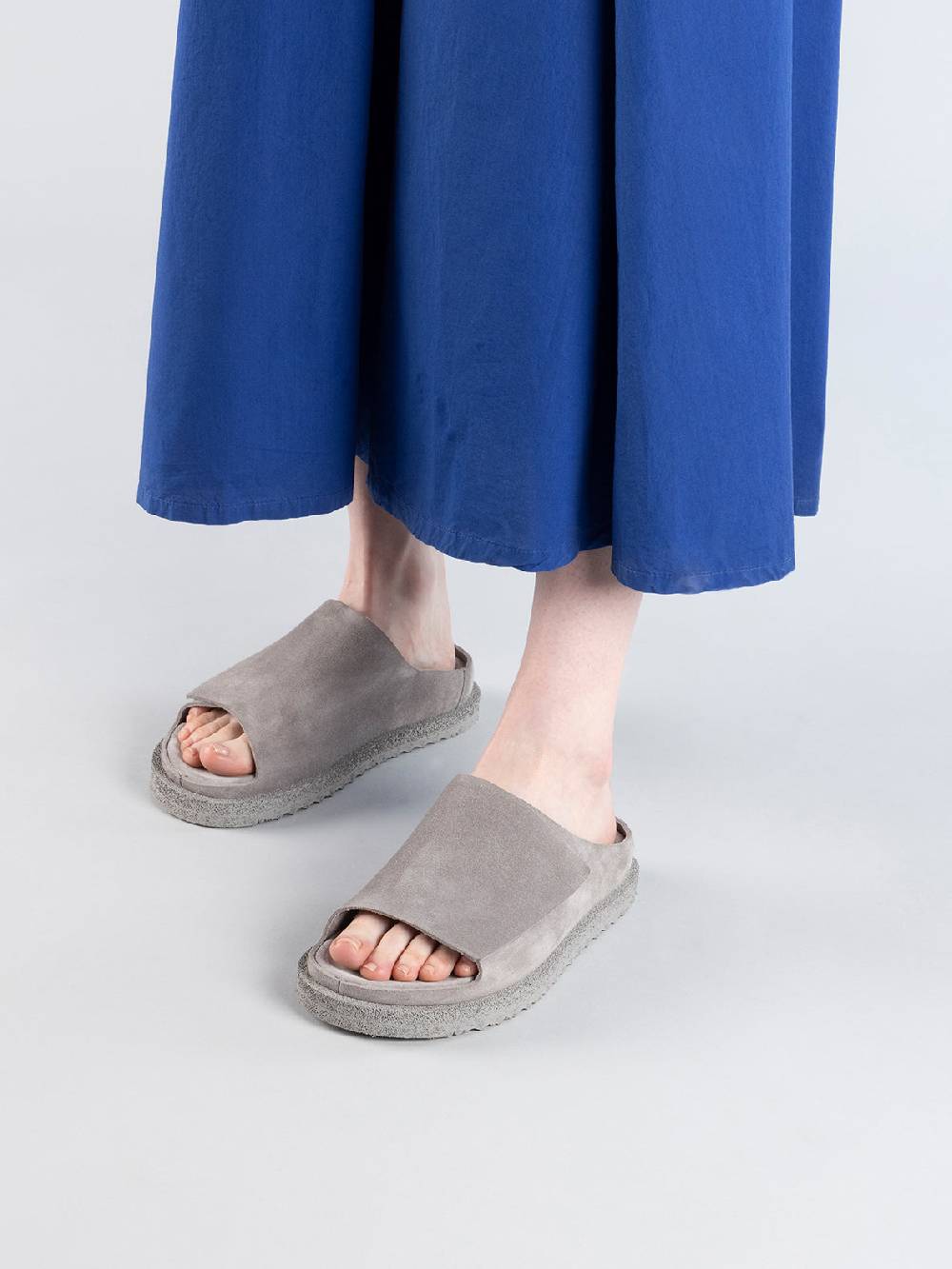Officine Creative SANDS 106 Sandali Slide in Pelle Scamosciata Grigia Online
