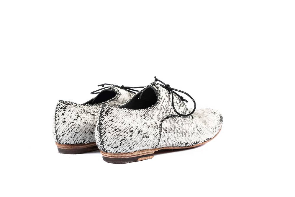 Openclosedshoes IRIS04 GIOVE NERO/BIANCO Sconto