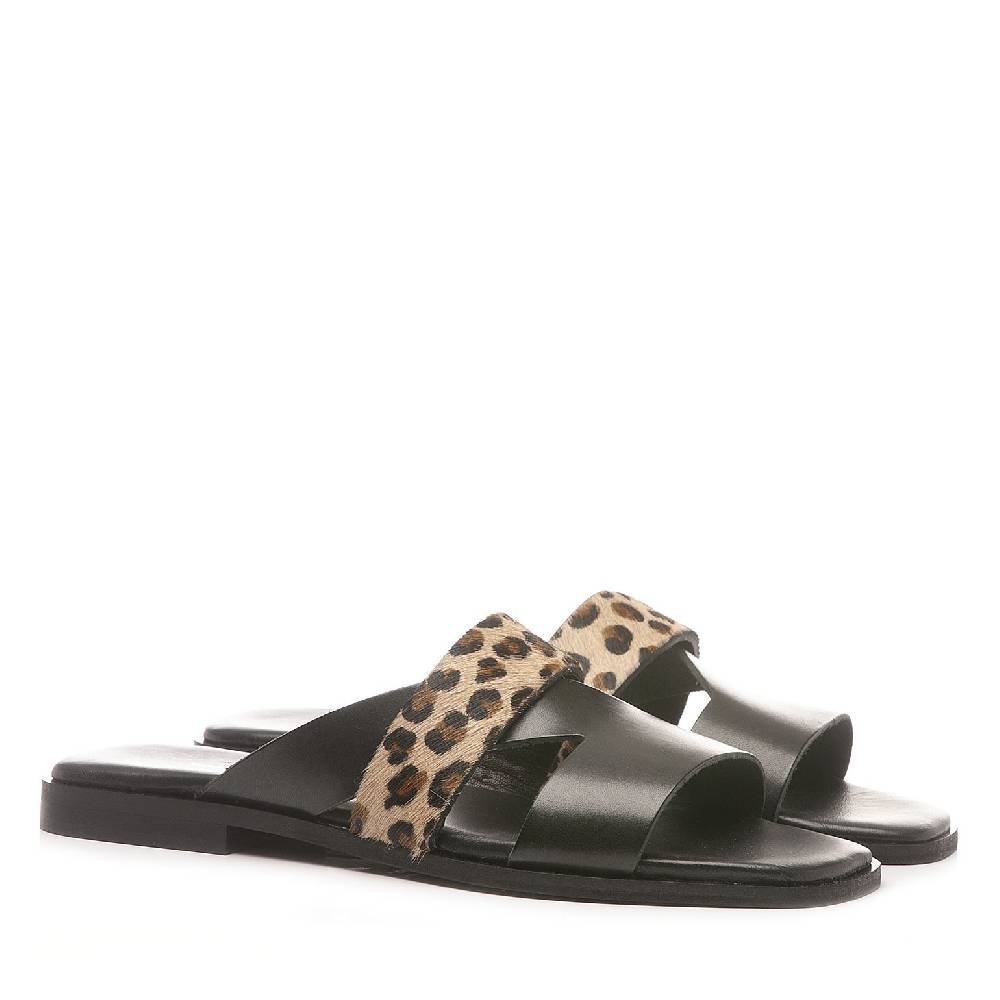 Saint Tropez Q02 Online