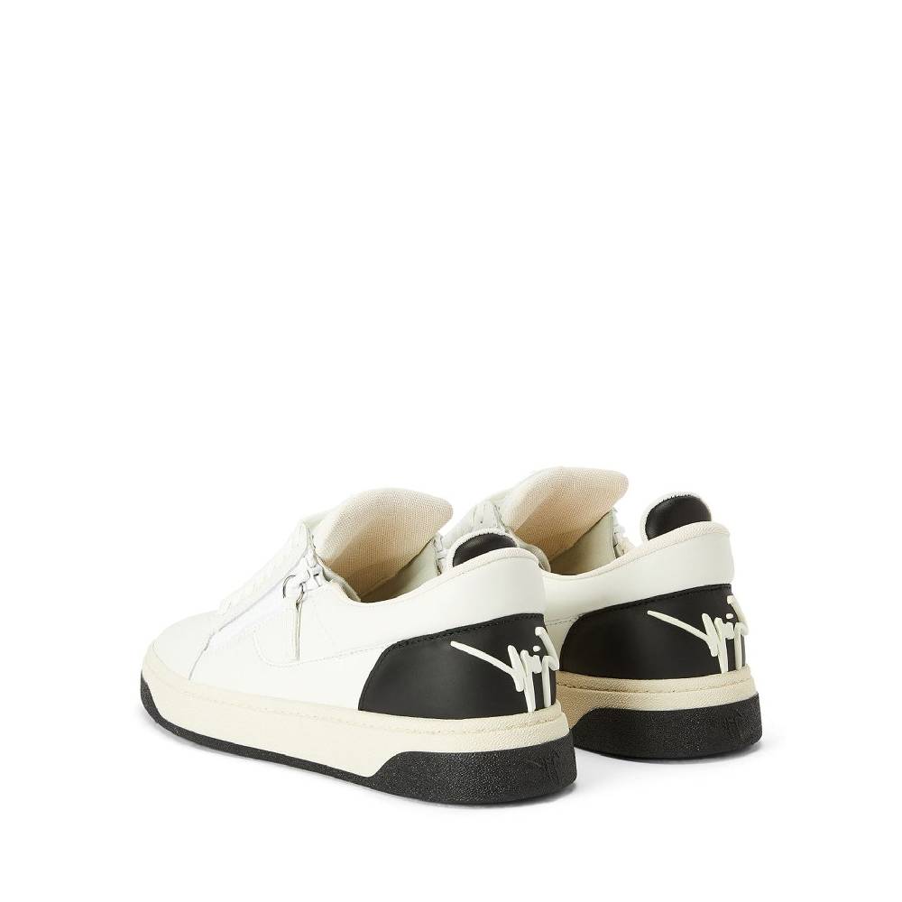 GIUSEPPE ZANOTTI DESIGN  Sneakers Basse Uomo Giuseppe Zanotti in Pelle Bianca 2025