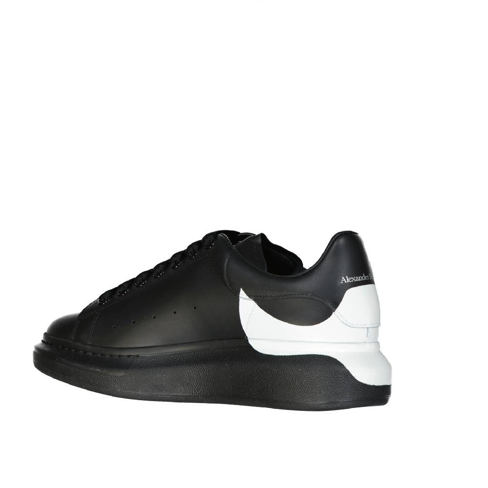 ALEXANDER MCQUEEN  Sneakers Oversize in Pelle Nera Uomo Alexander McQueen Vendita