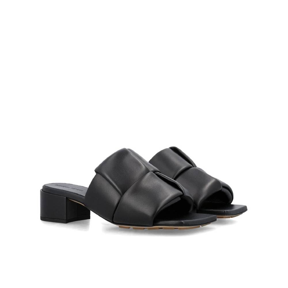 BOTTEGA VENETA  Mules da Donna Nere in Pelle Bottega Veneta Offerta
