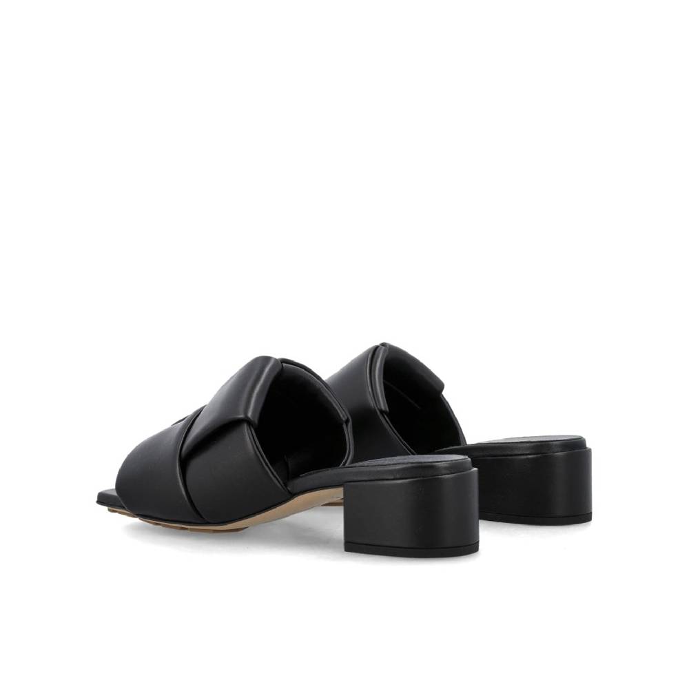 BOTTEGA VENETA  Mules da Donna Nere in Pelle Bottega Veneta Offerta