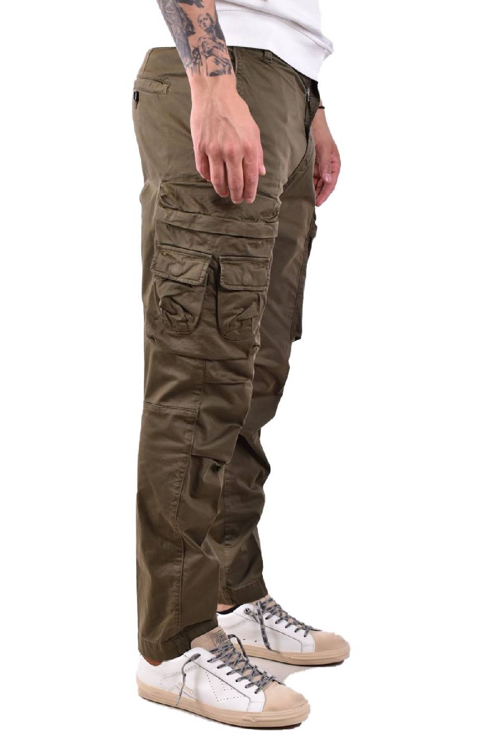 DIESEL  Pantaloni Uomo Diesel in Cotone Azzurro A12878 In vendita