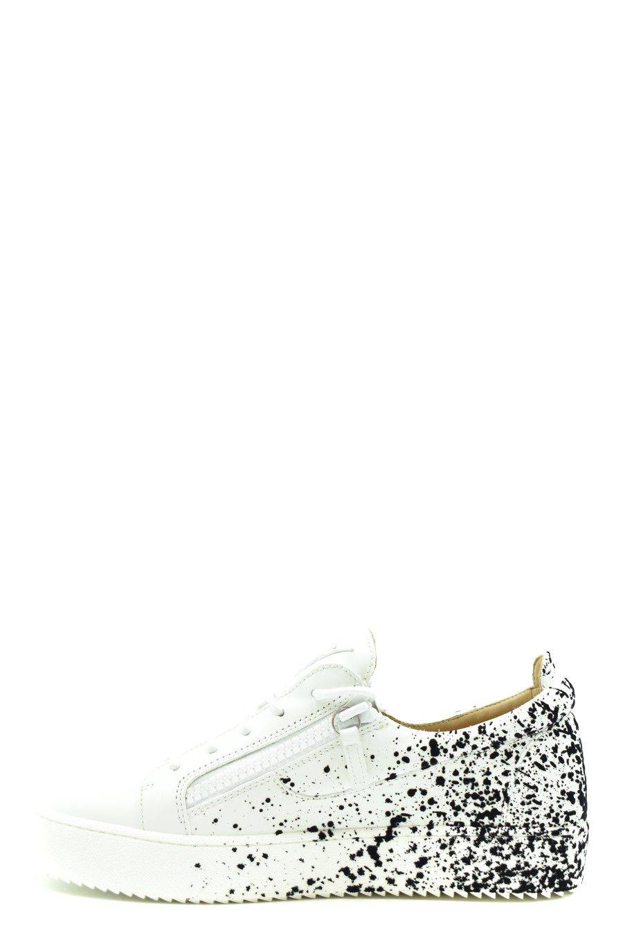 GIUSEPPE ZANOTTI DESIGN  Sneakers Bianche in Pelle Giuseppe Zanotti Uomo 50% di sconto con spedizione gratuita