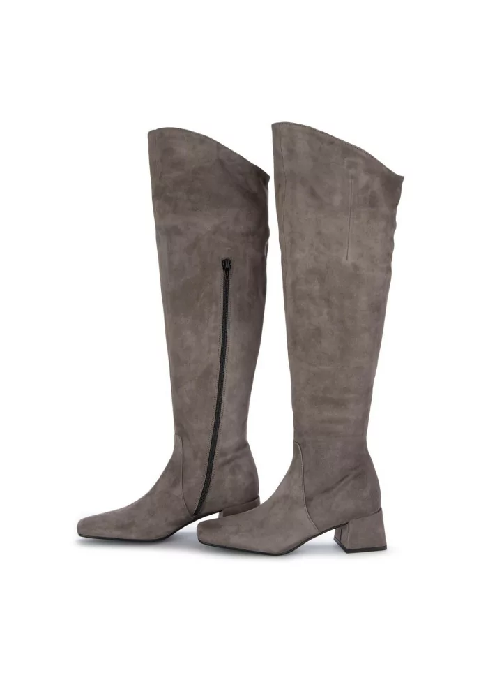 MA+DE 94 | STIVALI ALTI CAMOSCIO TAUPE Soddisfazione Garantita
