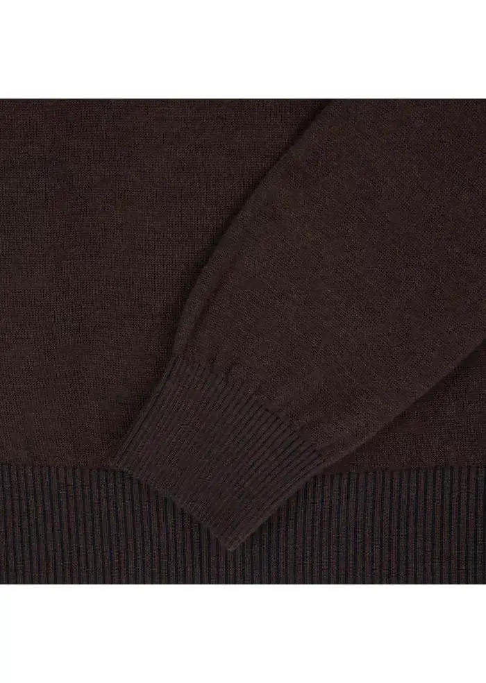 JURTA | MAGLIONE LEGGERO LANA MERINO MARRONE SCURO Offerta esclusiva