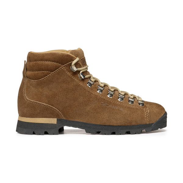 Scarpa PRIMITIVE Reinterprets the tradition style in a modern key Acquista Ora