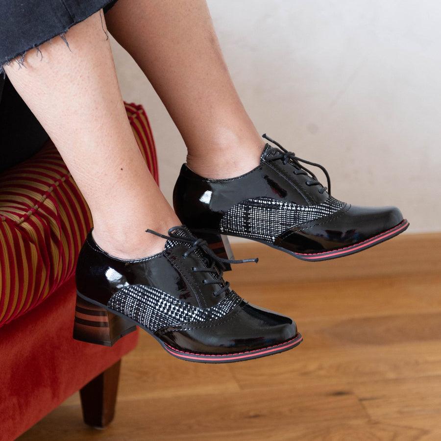 Scarpe Vita Derbies - KACMIKO 24 Online