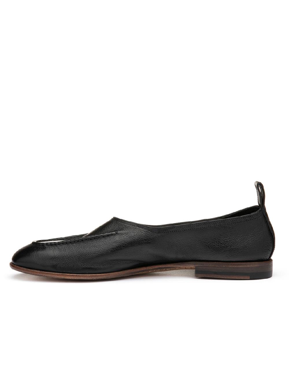 Silvano Sassetti Slippers in pelle di colore nero Promozione