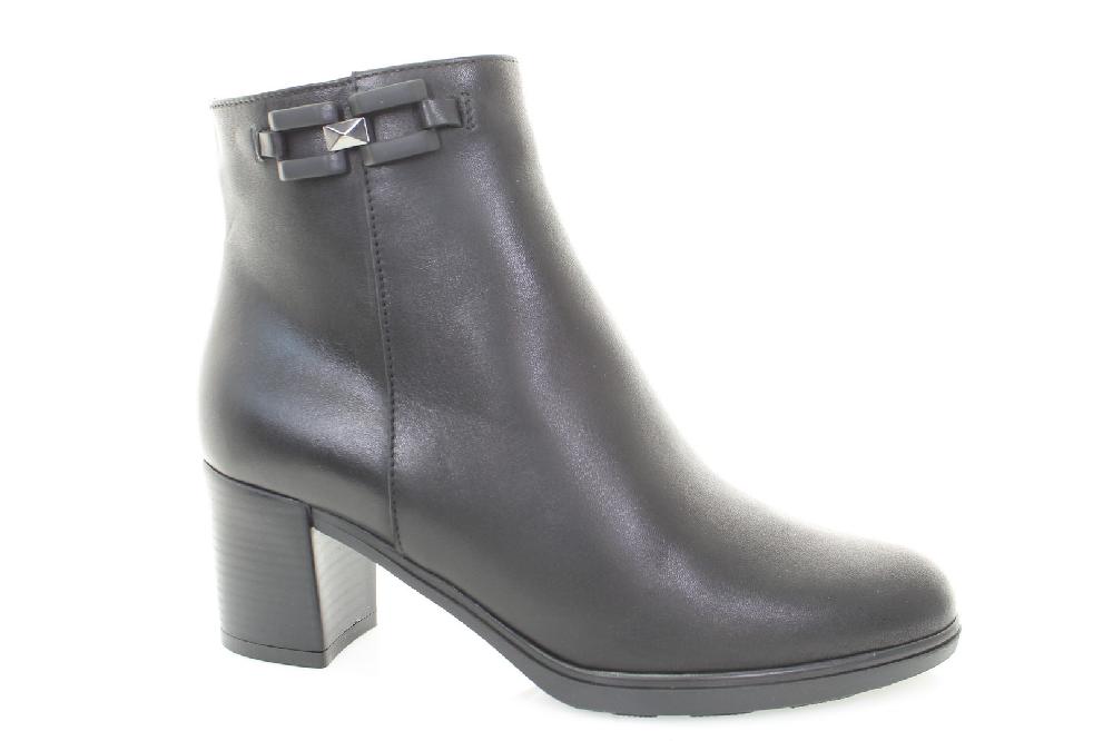 Soffice Sogno Stivaletto in pelle con ornamento Negozio