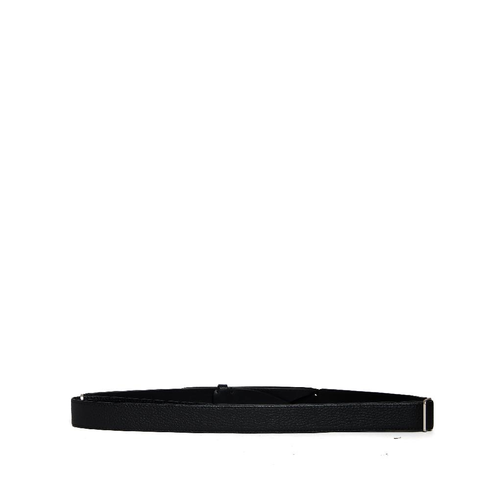 Sorelle Perego cintura nobuckle in pelle martellata nera Fornitura limitata