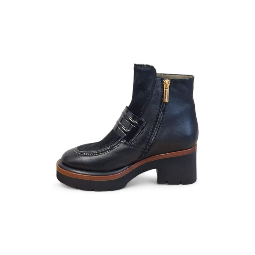 Viola Ricci Bianca - Stivalleto in pelle nero Hotsell