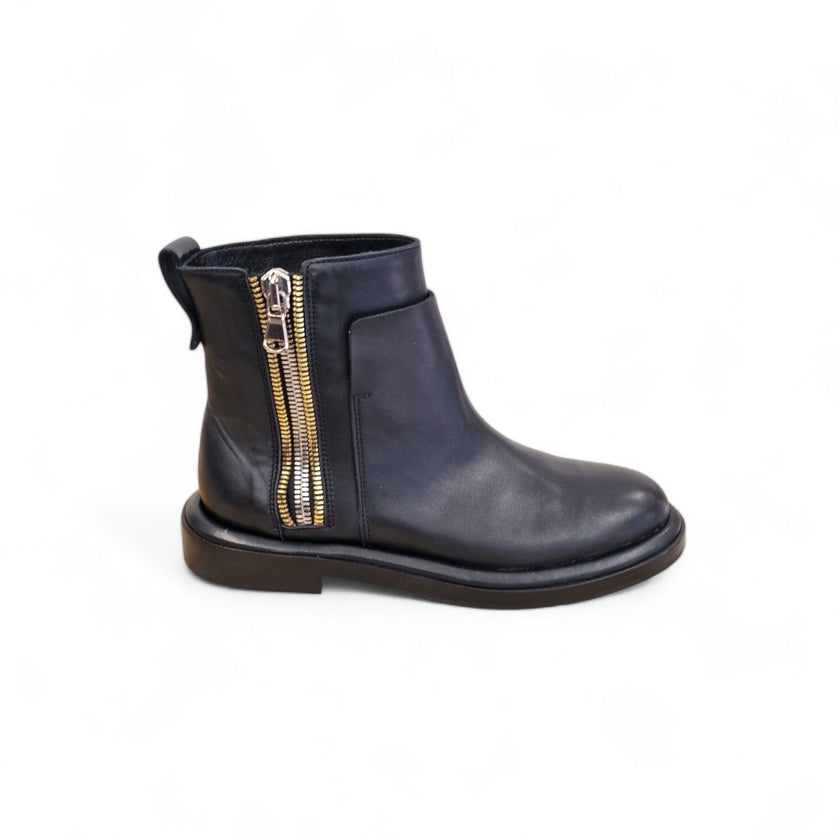 Viola Ricci Gio - Stivaletto in pelle nera Italy