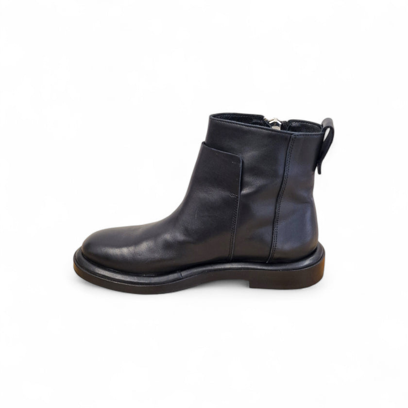 Viola Ricci Gio - Stivaletto in pelle nera Italy