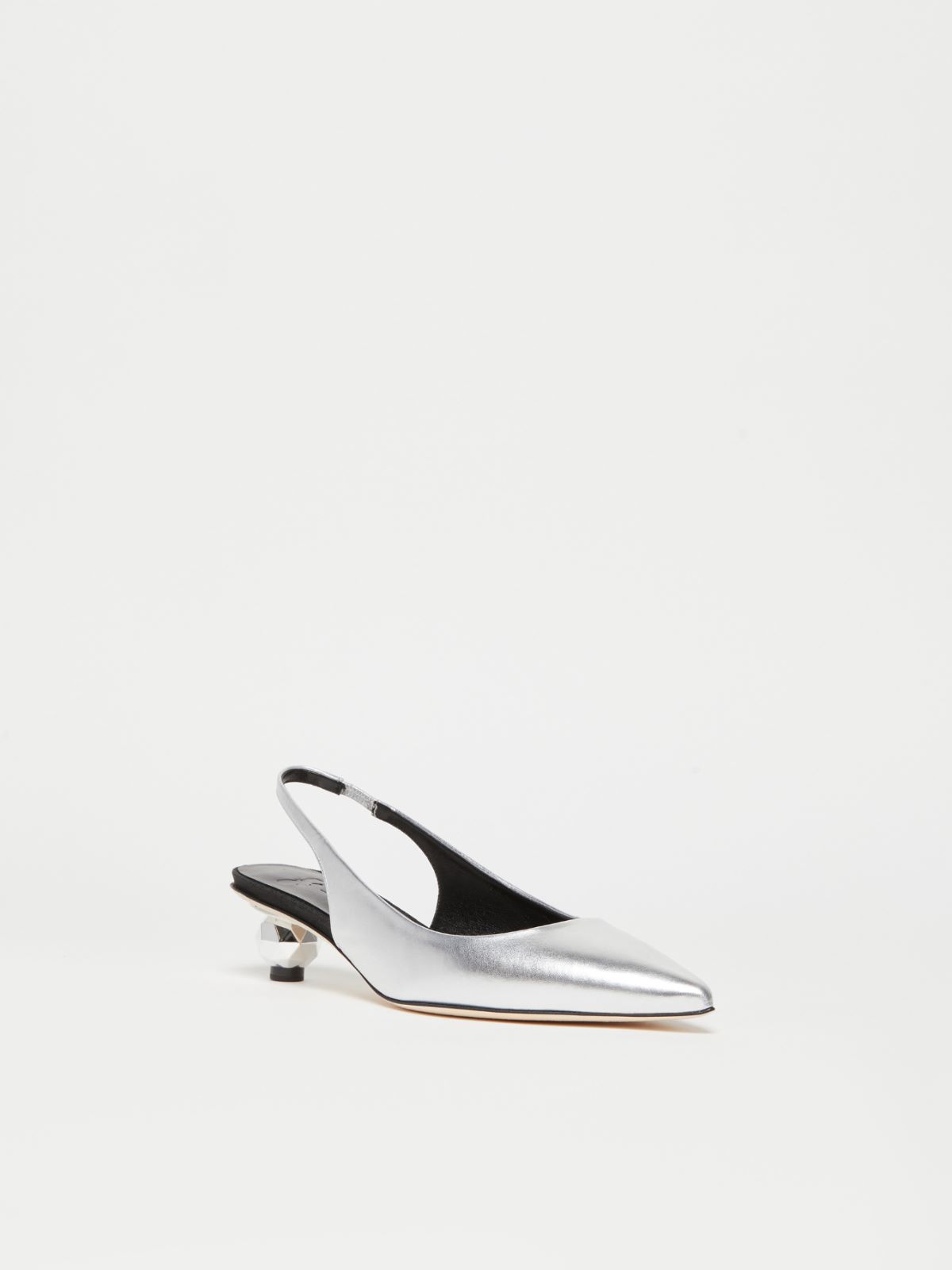 Weekend Slingback in nappa laminata Fino Al -60%