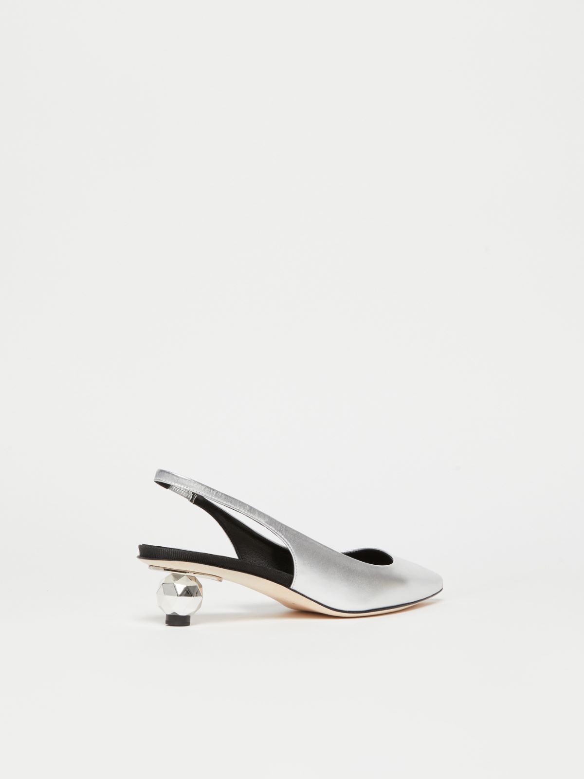 Weekend Slingback in nappa laminata Fino Al -60%