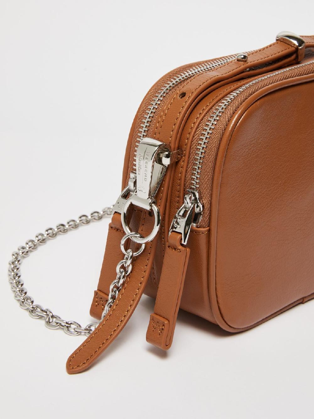 Weekend Mini bag in nappa lucida Spedizione Gratuita