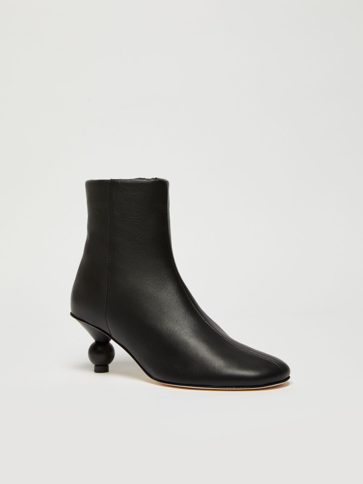 Weekend Stivaletto in nappa Fino Al -60%