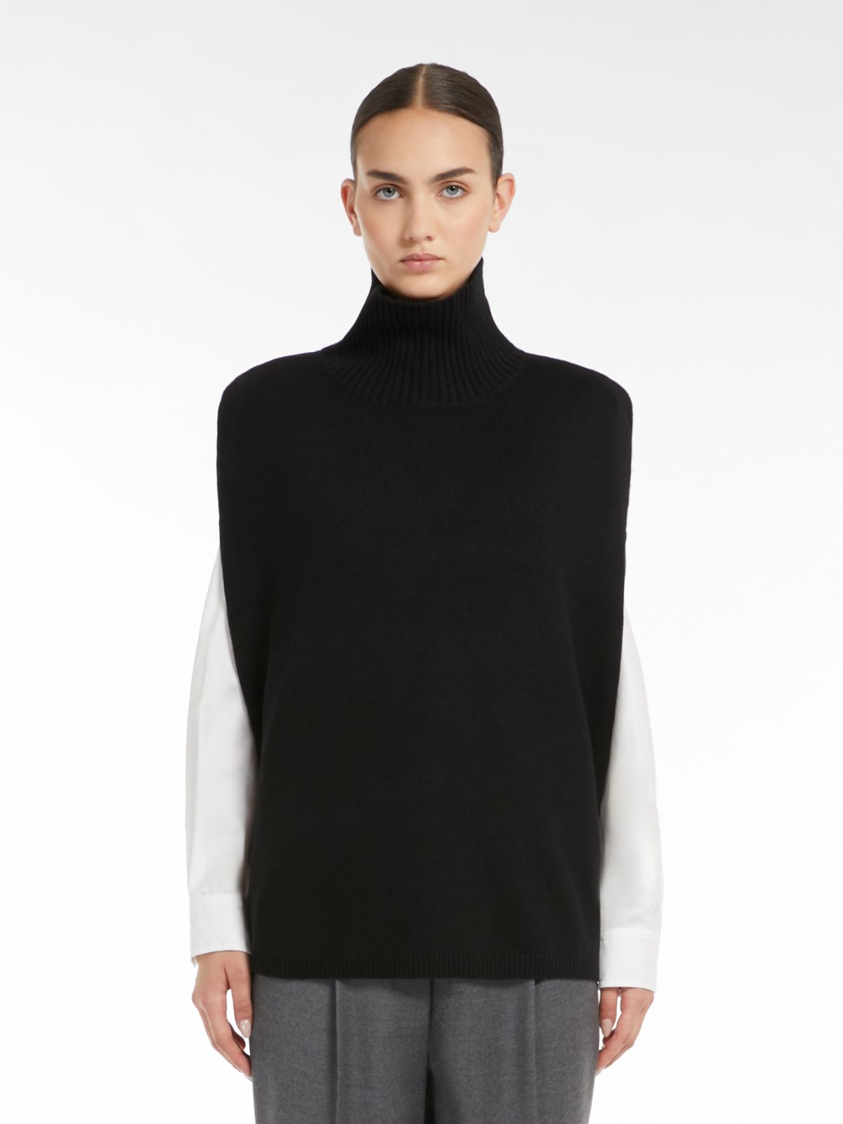 Weekend Poncho dolcevita in cachemire Outlet