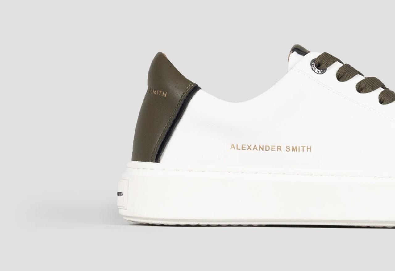 Alexander Smith LONDON MAN WHITE MILITARY Offerte