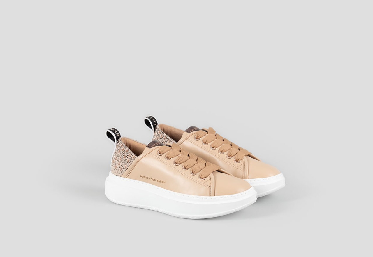 Alexander Smith WEMBLEY WOMAN CAMEL Presa