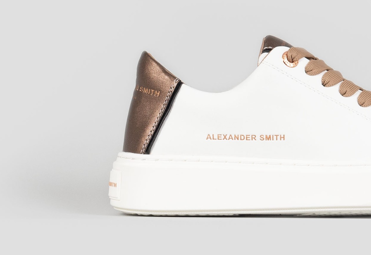 Alexander Smith LONDON WOMAN WHITE BRONZE Affare Del Giorno