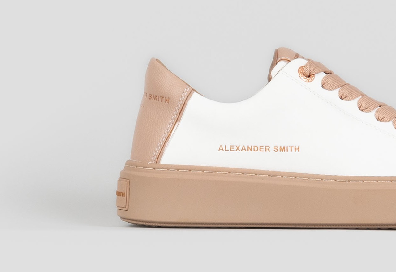Alexander Smith LONDON WOMAN WHITE NUDE In Vendita