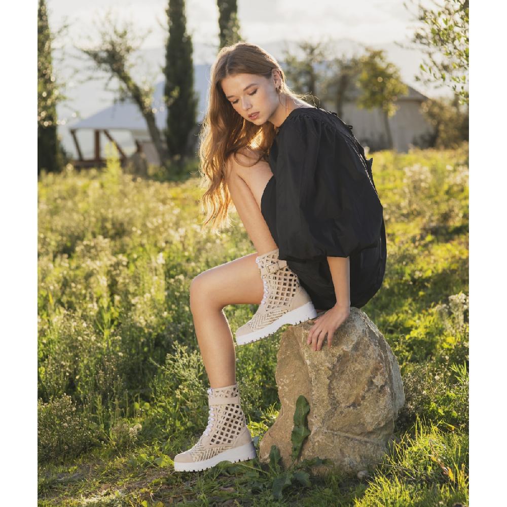 Amalfi by rangoni Stivaletto Bree beige Nuova